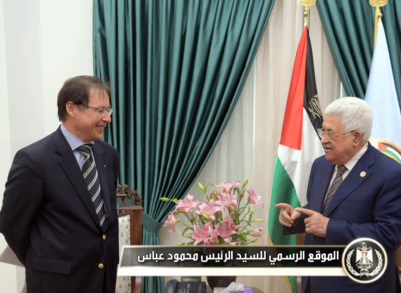 الرئيس يستقبل السفير الروسي 
ويطلعه على آخر المستجدات