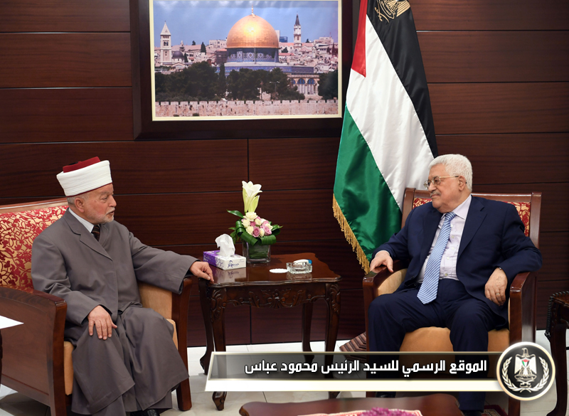 السيد الرئيس يستقبل المفتي العام 
للقدس والديار الفلسطينية