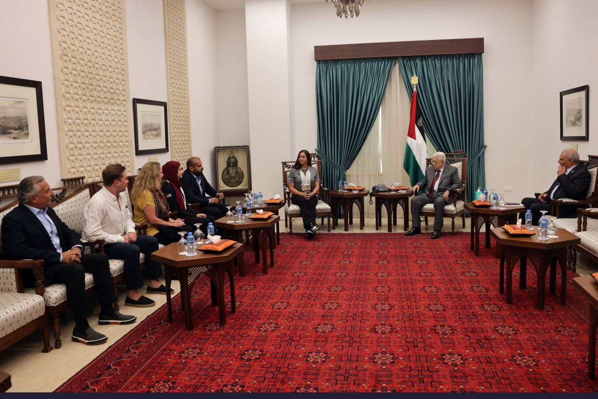 الرئيس يستقبل اللاعبتين فاليري ترزي وحلا القاضي