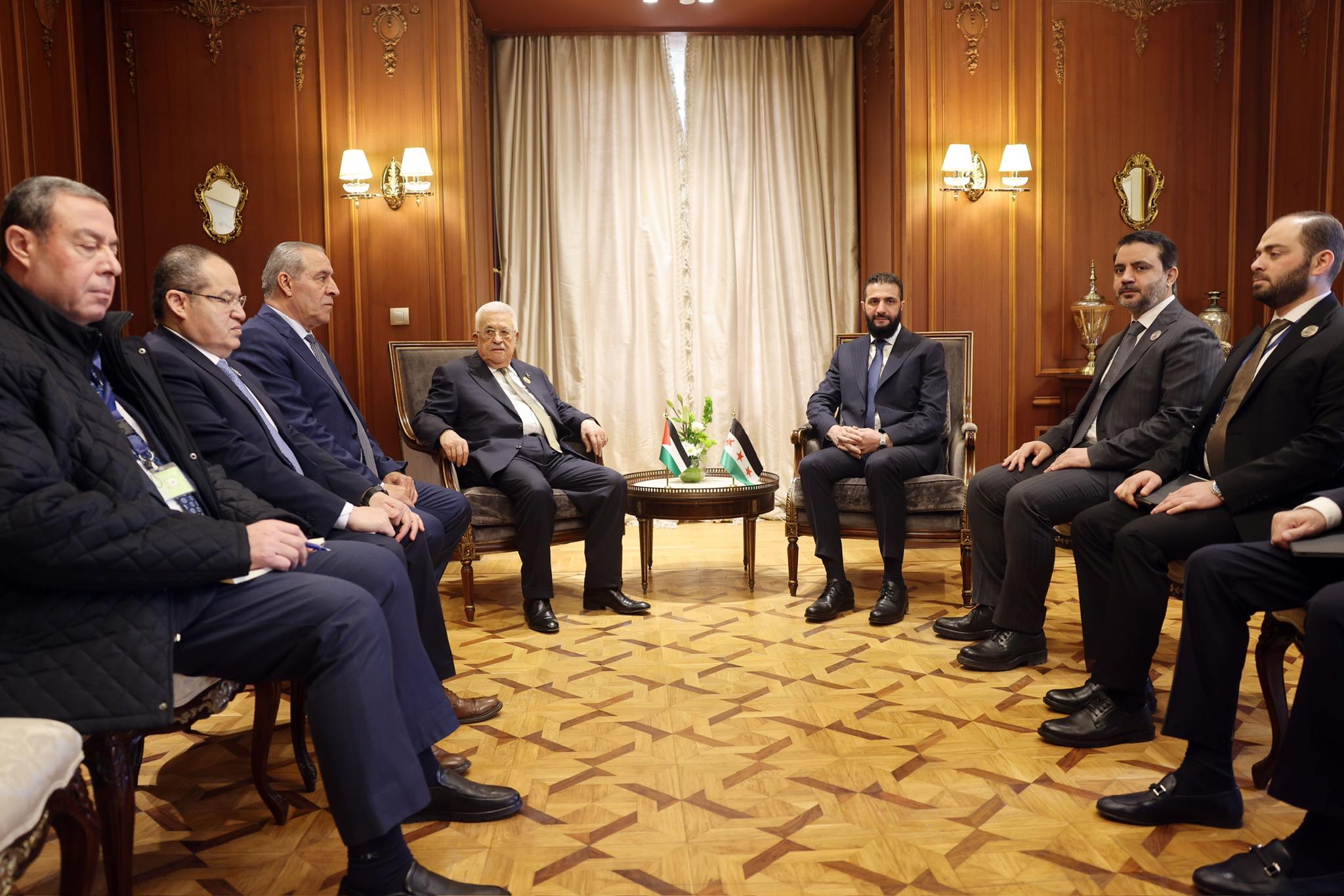 الرئيس يجتمع مع الرئيس السوري