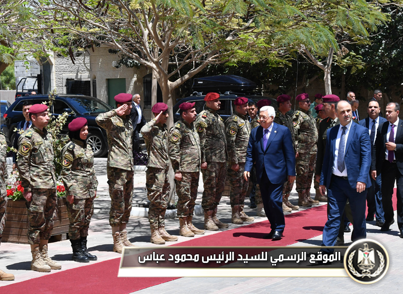 الرئيس يصل محافظة اريحا والاغوار للقاء 
فعالياتالمحافظة وافتتاح عدة منشآت في جامعة 
الاستقلال