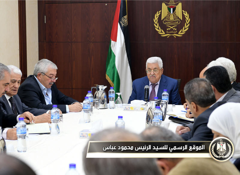 السيد الرئيس خلال اجتماع 
"المركزية": الوحدة الوطنية هدف سام ومن دونها لا توجد دولة 
فلسطينية