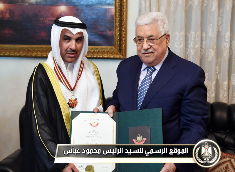 السيد الرئيس يقلد سفير دولة الكويت لدى 
أثيوبيا والاتحاد الافريقي راشد الهاجري نجمة 
القدس