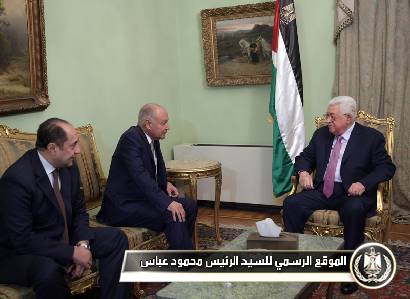 الرئيس عباس يستقبل أبو الغيط ويطلعه 
على آخر 
التطورات