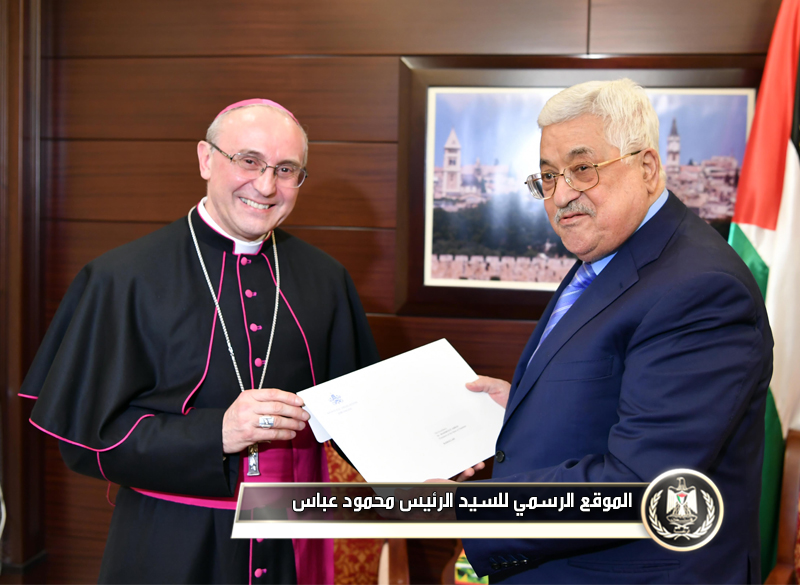 السيد الرئيس يستقبل القاصد 
الرسولي