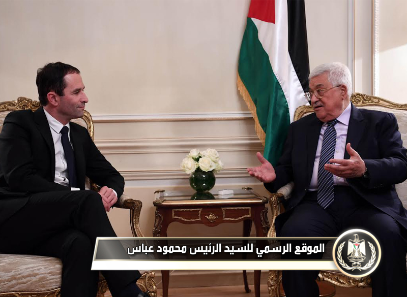 السيد الرئيس أثناء لقائه مرشح 
الحزبالاشتراكي للرئاسة الفرنسية بونوا همون 
.