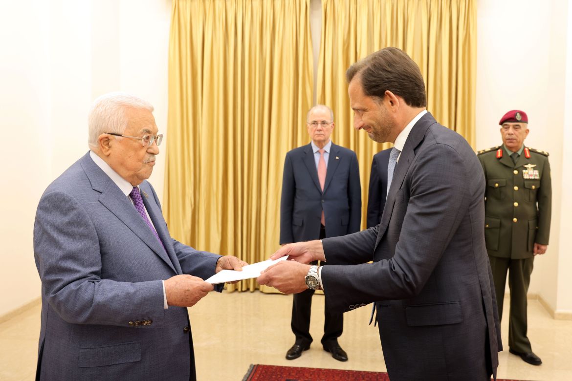 الرئيس يتقبل أوراق اعتماد القنصل الإيطالي في القدس
