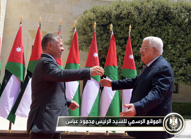 السيد الرئيس يجتمع مع العاهل الأردني في 
عمان