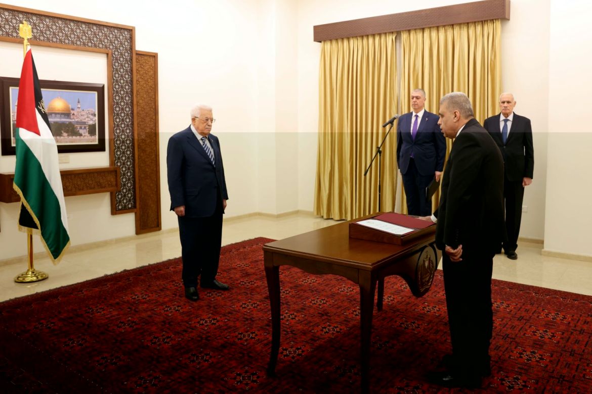 محافظ قلقيلية يؤدي اليمين القانونية أمام الرئيس