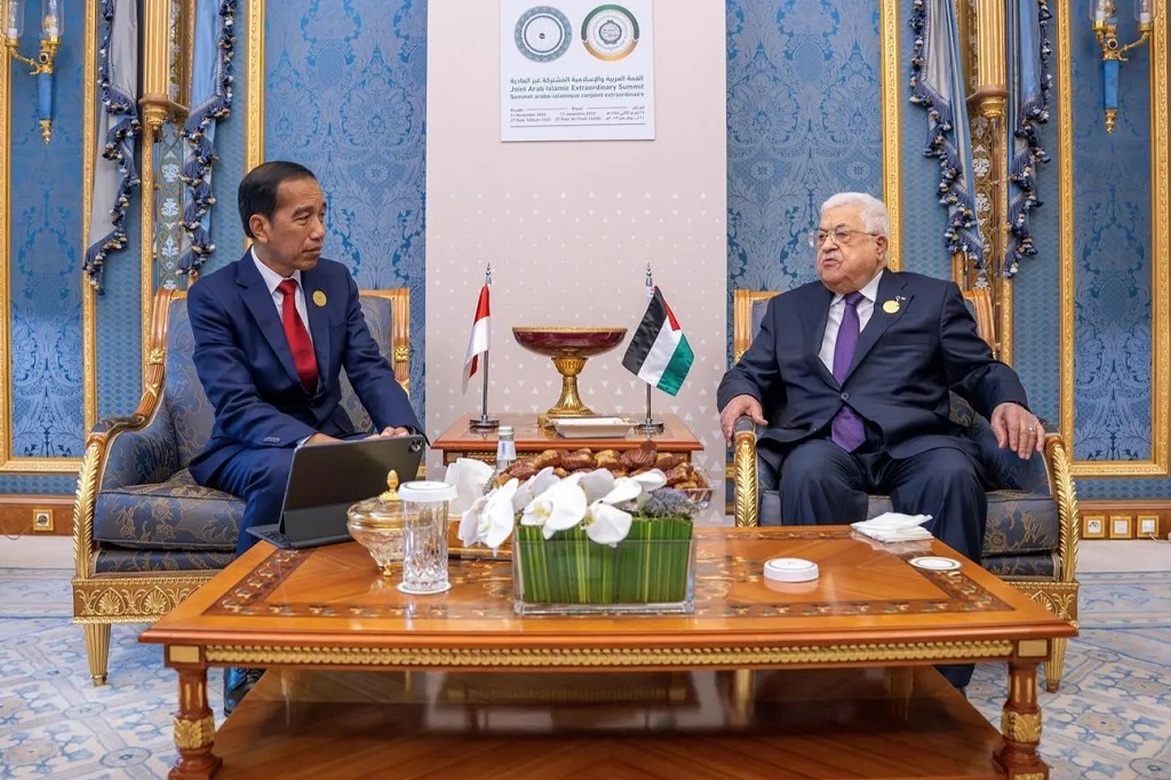 الرئيس يجتمع مع نظيره الإندونيسي