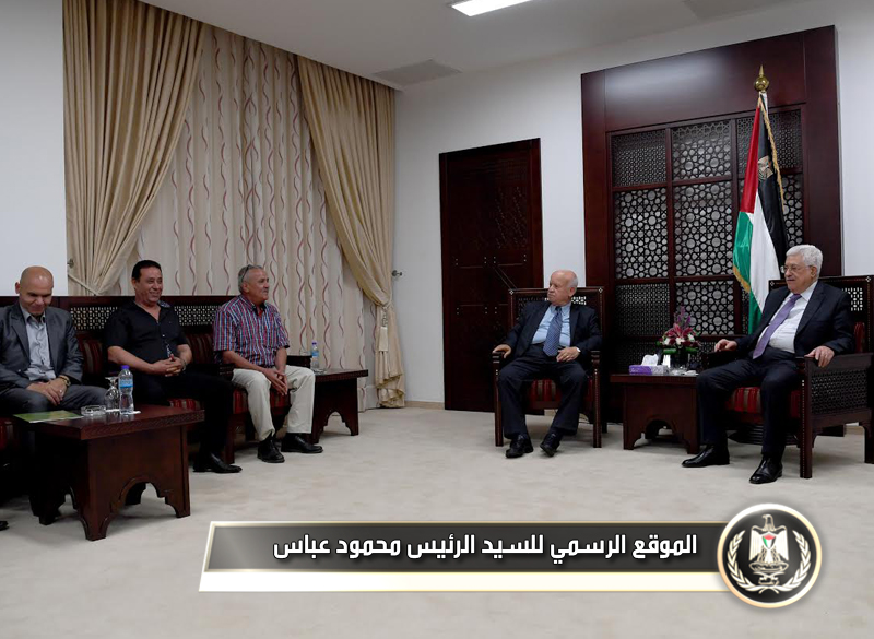 السيد الرئيس يستقبل رؤساء اللجان 
الشعبية في مخيمات الضفة الغربية.