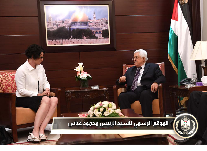 
استقبل 
رئيس دولة فلسطين محمود عباس، اليوم الأحد، بمقر الرئاسة في مدينة رام الله، ممثلة 
كندا لدى فلسطين كاثرين فيريه فريشت، التي جاءت مودعة، لمناسبة انتهاء مهام 
عملها.