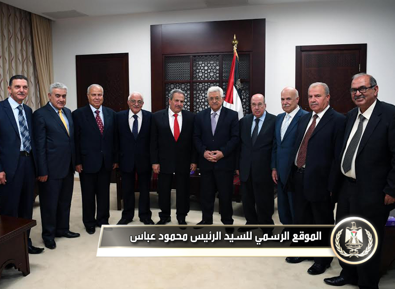 استقبل 
رئيس دولة فلسطين محمود عباس، مساء اليوم الأربعاء، بمقر الرئاسة في مدينة رام 
الله، رئيس وأعضاء المحكمة الدستورية.