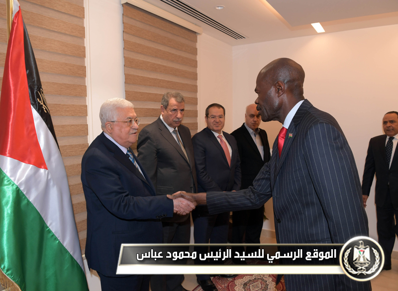 الرئيس يتقبل أوراق اعتماد سفير كينيا 
غير المقيم لدى فلسطين