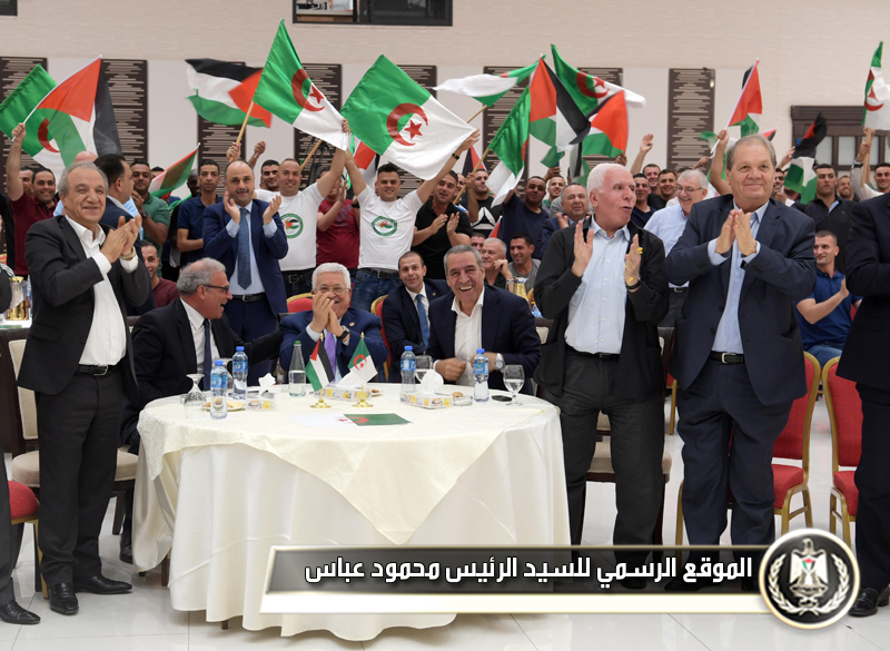 الرئيس يتابع المباراة النهائية 
لكأسالأمم الافريقية دعما للمنتخب الجزائري