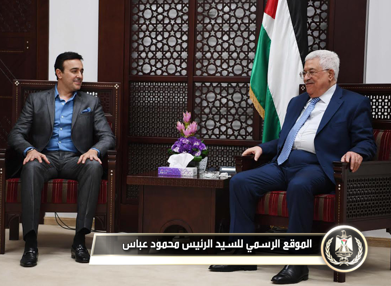 السيد الرئيس يستقبل الفنان العربي 
التونسي صابر 
الرباعي.
