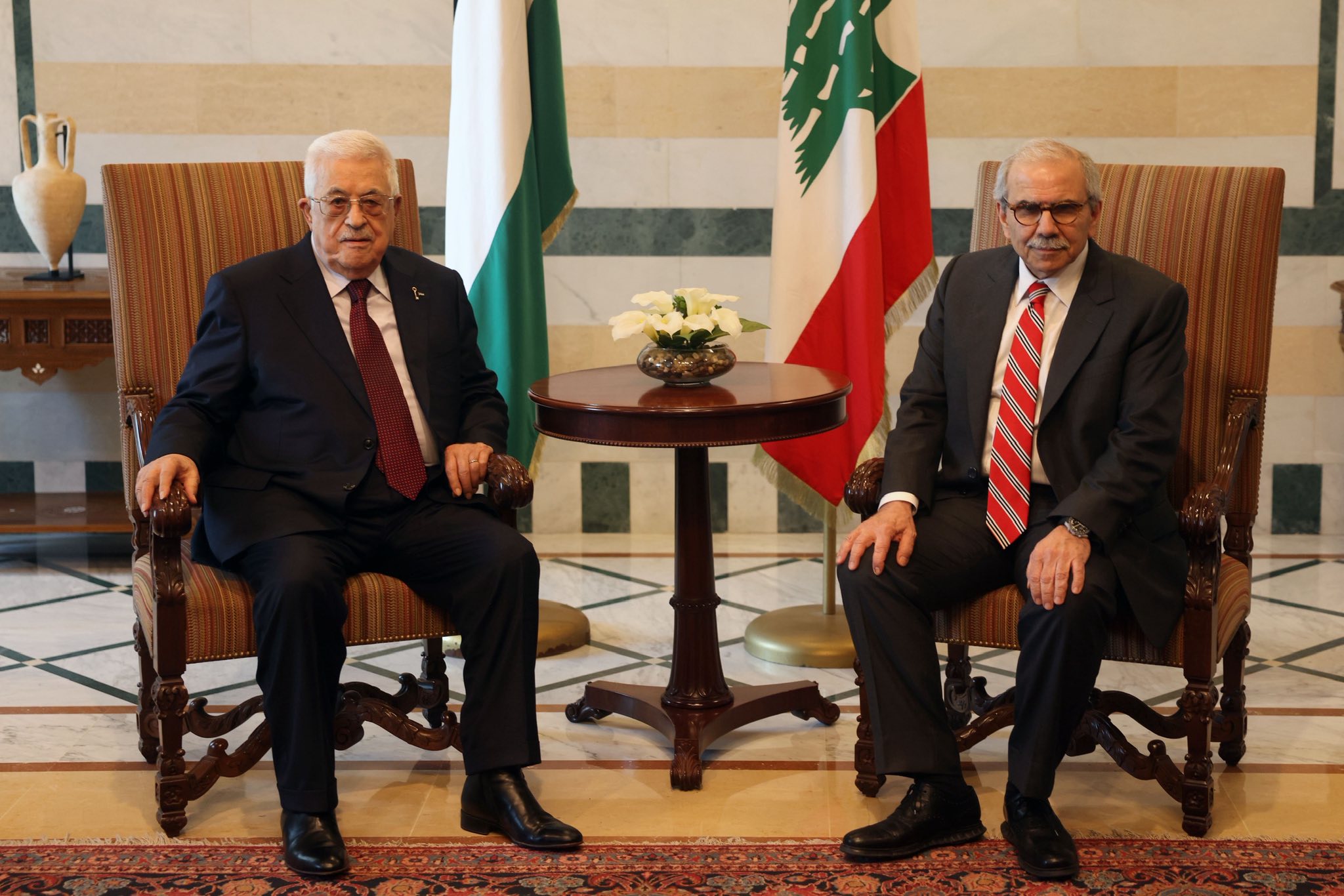 الرئيس يجتمع مع رئيس الوزراء اللبناني
