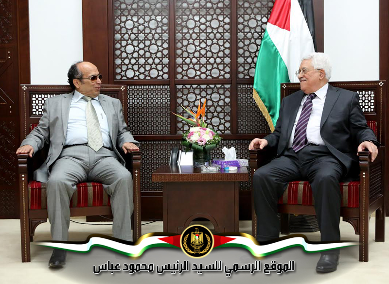 استقبل رئيس دولة فلسطين 
محمود عباس، مساء اليوم الثلاثاء، بمقر الرئاسة في مدينة رام الله، رجل الأعمال 
الفلسطيني المقيم في مملكة البحرين، المدير التنفيذي لمركز دراسات الخليج، ربحي 
صيام.