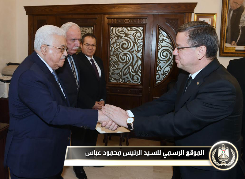 السيد الرئيس يتقبل أوراق اعتماد سفير 
تركمنستان غير المقيم لدى 
فلسطين