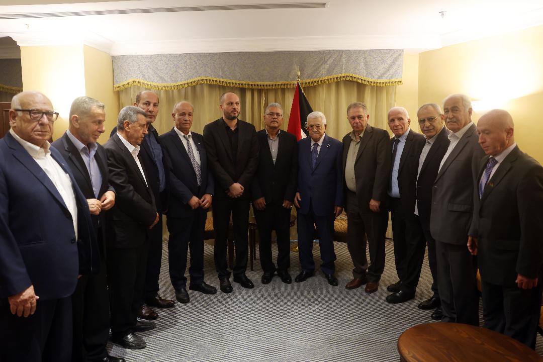 الرئيس يلتقي مع فصائل منظمة التحرير الفلسطينية في لبنان