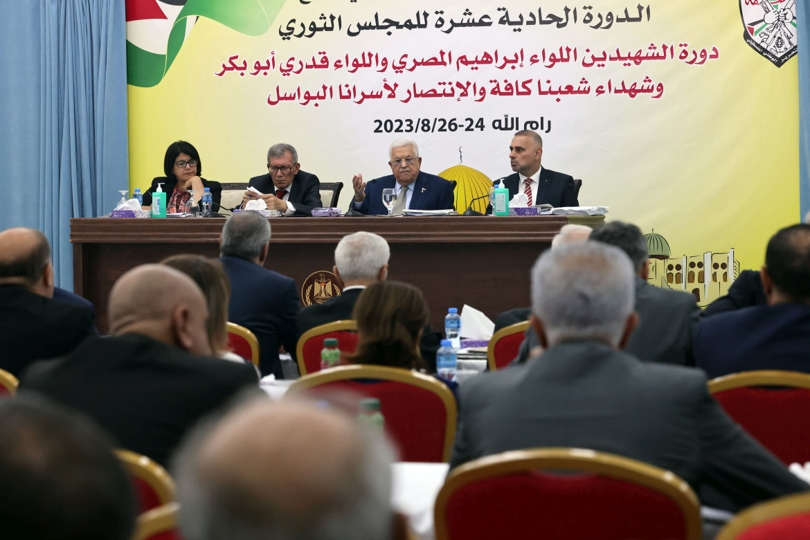 الرئيس يترأس أعمال الدورة الـ11 للمجلس الثوري لحركة "فتح"