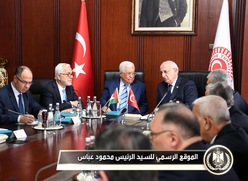 السيد الرئيس يلتقي رئيس البرلمان 
التركي.
