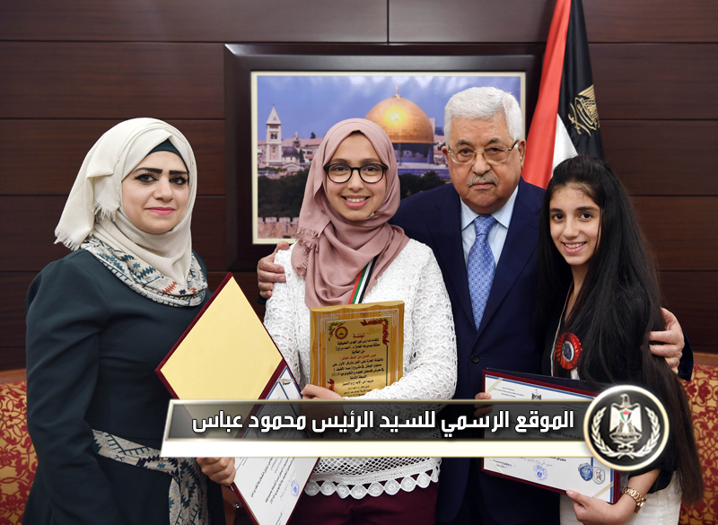 السيد الرئيس يستقبل المبدعتين جوانا عنساوي وميس 
خلدون
