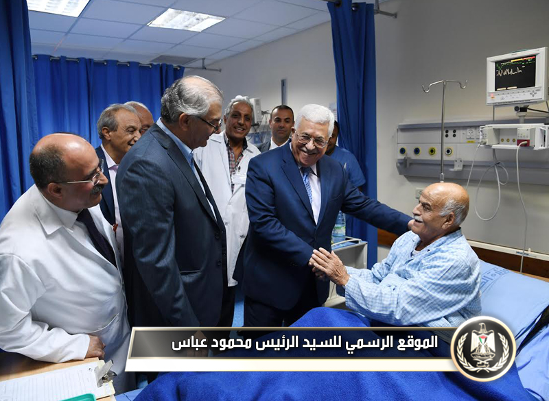 السيد الرئيس يتفقد مجمع فلسطين الطبي 
ويعود عددا من 
المرضى