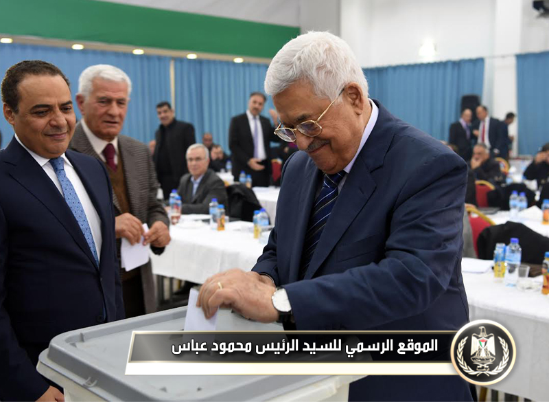 السـيد الرئيس أثناء اجتماع المجلس الثوري لحركة فتح. قال 
رئيس دولة فلسطين محمود عباس، إن الاعلان عن آلاف الوحدات الاستيطانية الجديدة من 
قبل الحكومة الاسرائيلية سيكون له تداعيات هامة وخطيرة.