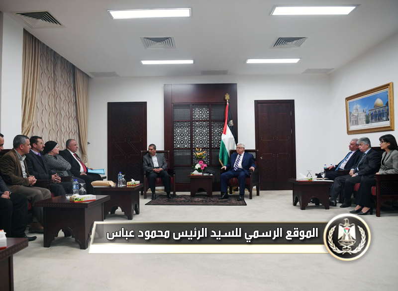 السيد الرئيس يستقبل وفدا من نقابة 
الفنانين الفلسطينيين