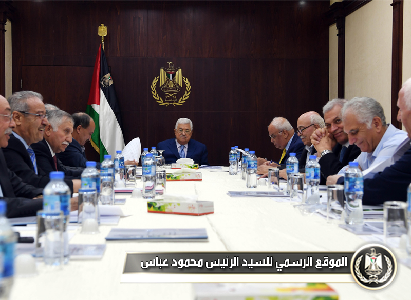 السيد الرئيس: 
الأشقاء المصريون أرسلوا لنا موضوعا أو فكرة عن المصالحة وغدا سيذهب وفد يحمل 
موقفا فلسطينيا واضحا بخصوصها