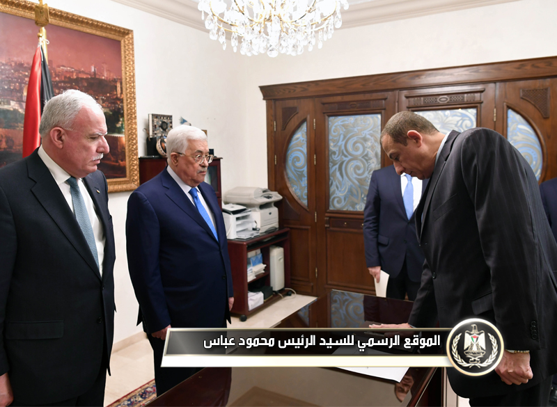 يوسف رمضان يؤدي اليمين الدستورية أمام السيدالرئيس كسفير لدولة 
فلسطين لدى بنغلادش