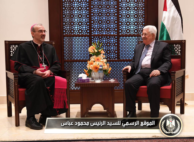 السيد الرئيس يستقبل رئيس الأساقفة 
المطران بيير باتيستا 
بيتسابيلا.